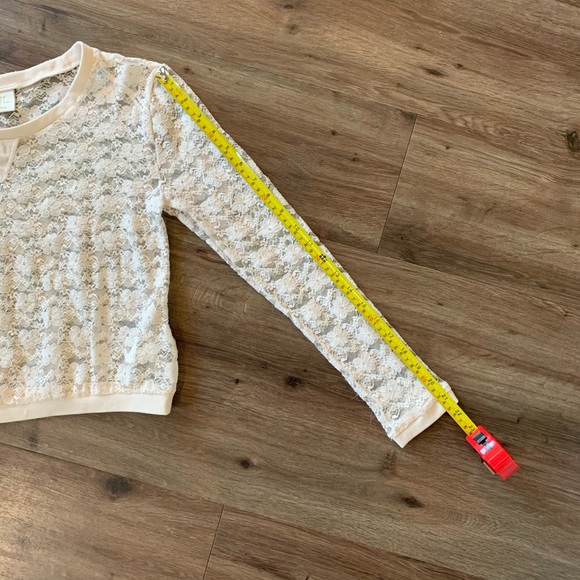 Lace pullover - Picture 5 of 9